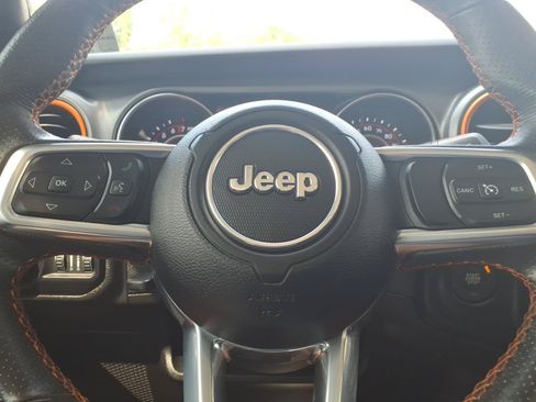 Used 2022 Jeep Gladiator Mojave w/ Trailer Tow Package AWD/4WD image 15