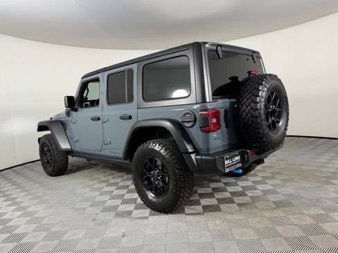 Used 2024 Jeep Wrangler Unlimited AWD/4WD image 10