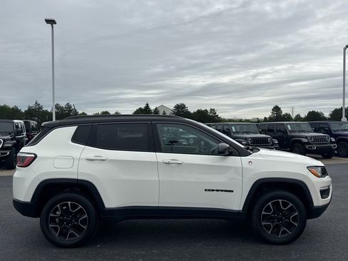 Used 2019 Jeep Compass Trailhawk w/ Cold Weather Group AWD/4WD image 2