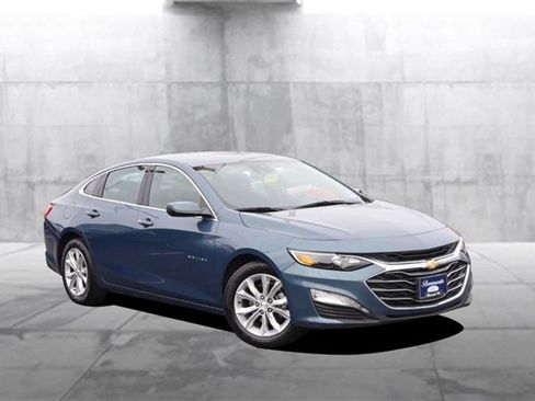 Used 2024 Chevrolet Malibu LT image 2