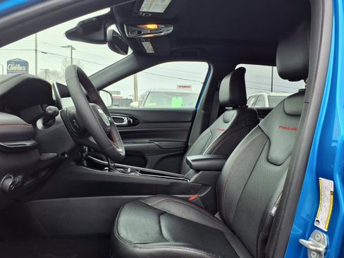 Used 2024 Jeep Compass Trailhawk w/ Trailhawk Elite Group image 6