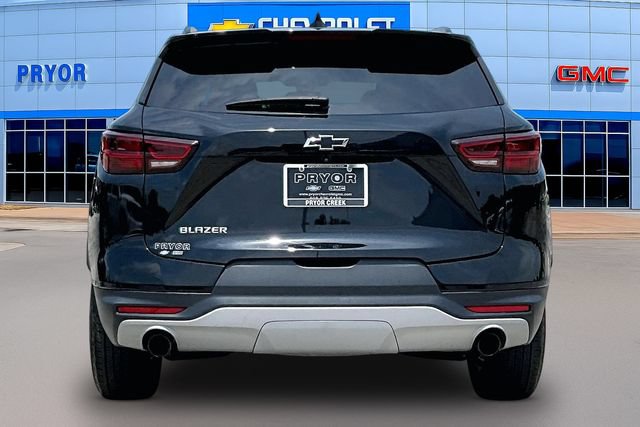 Used 2024 Chevrolet Blazer LT w/ Convenience Package FWD image 6