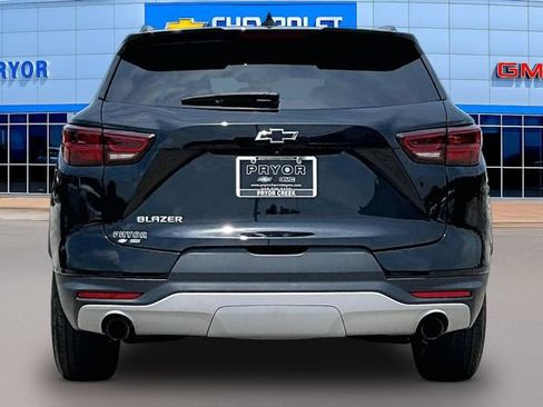 Used 2024 Chevrolet Blazer LT w/ Convenience Package FWD image 6