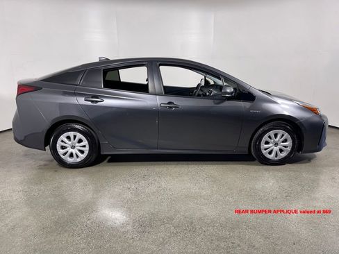 Used 2019 Toyota Prius LE w/ Carpet Mat Package image 2