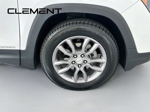 Used 2023 GMC Terrain SLT w/ Tech Package AWD/4WD image 35