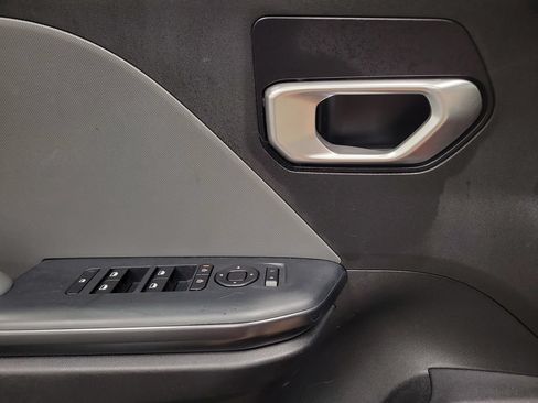 Used 2025 Kia K4 FWD image 21