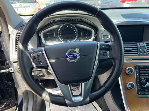 Used 2017 Volvo XC60 T5 Inscription w/ Advanced Package image 20