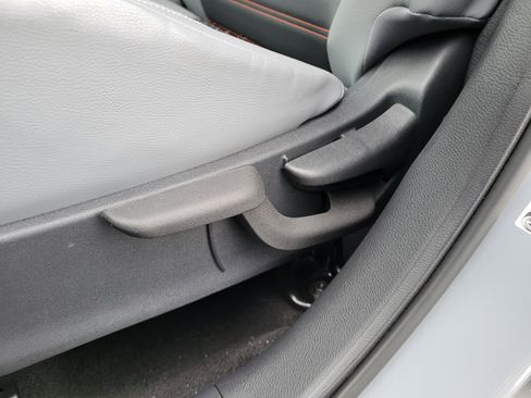 Used 2023 Nissan Kicks SR w/ SR Premium Package image 16