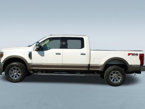 Used 2019 Ford F250 Lariat w/ Chrome Package image 4