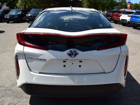 Used 2020 Toyota Prius Prime LE FWD image 6