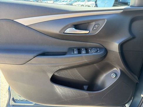 New 2026 Buick Envista Avenir FWD image 5