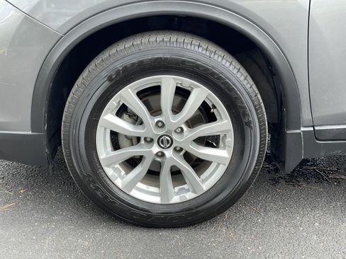 Used 2019 Nissan Rogue SV FWD image 50