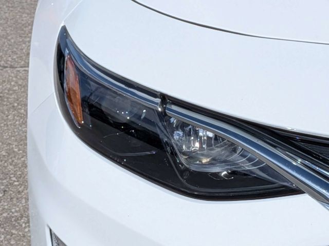 Used 2025 Chevrolet Malibu LT FWD image 8