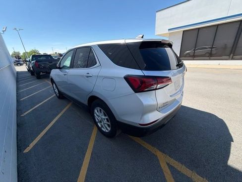 Used 2022 Chevrolet Equinox LT w/ Driver Convenience Package FWD image 8