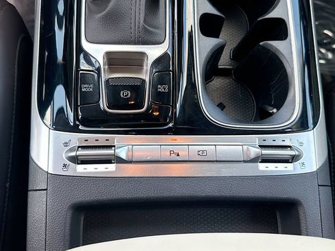 Used 2024 Kia Carnival SX FWD image 31