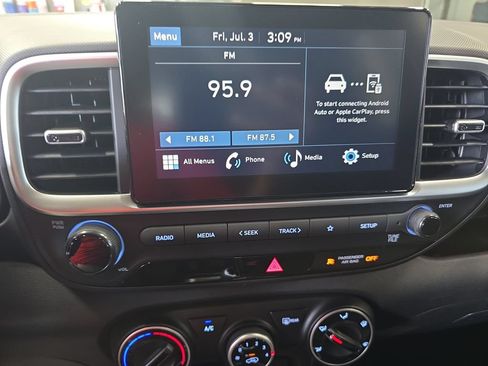 New 2026 Hyundai Venue SE FWD image 22
