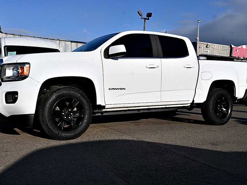 Used 2018 GMC Canyon SLE image 4
