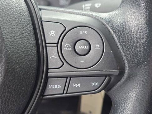 Certified 2025 Toyota Corolla LE FWD image 22