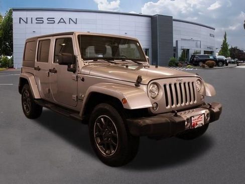 Used 2018 Jeep Wrangler Unlimited Sahara image 1
