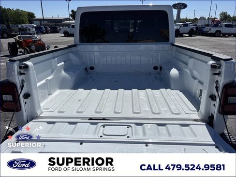 Used 2022 Jeep Gladiator Rubicon w/ LED Lighting Group AWD/4WD image 6