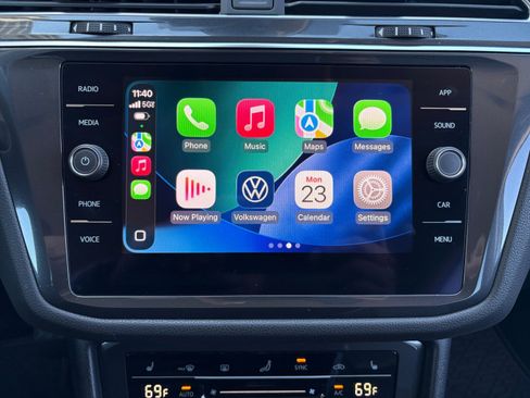 Certified 2022 Volkswagen Tiguan SE image 14