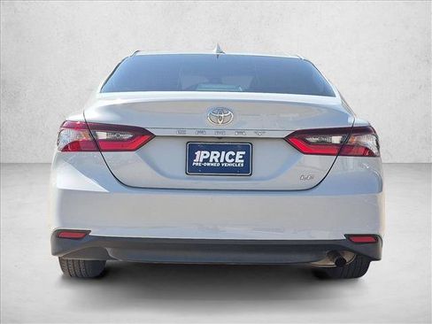 Used 2022 Toyota Camry LE FWD image 6