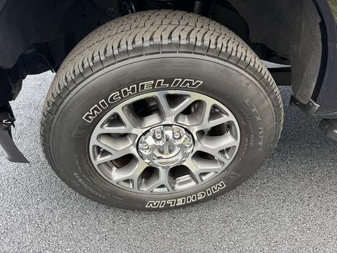 Used 2022 Ford F250 Lariat w/ Lariat Ultimate Package image 37