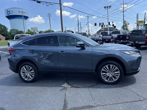 Used 2021 Toyota Venza Limited w/ Advanced Technology Package image 5