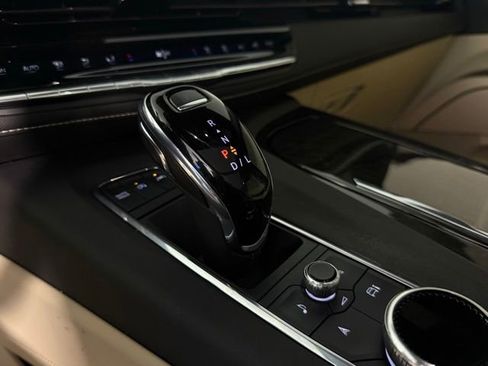 Used 2023 Cadillac Escalade Premium Luxury AWD/4WD image 24