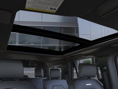 New 2024 Ford Expedition Platinum image 22