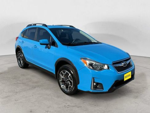 Used 2016 Subaru Crosstrek 2.0i Premium AWD/4WD image 3