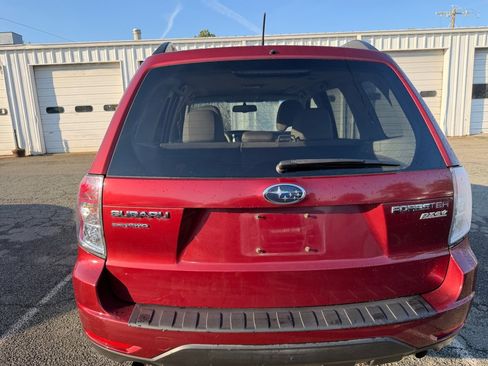 Used 2013 Subaru Forester 2.5X Premium w/ All-Weather Plus Pkg AWD/4WD image 18