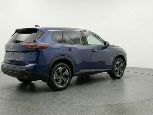 Used 2025 Nissan Rogue SV image 9