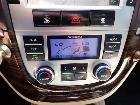 Used 2011 Hyundai Santa Fe Limited w/ Navigation Pkg 4 AWD/4WD image 20