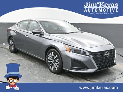 Used 2024 Nissan Altima 2.5 SV