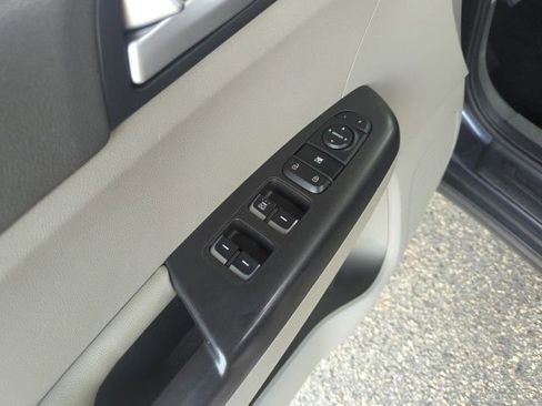 Used 2019 Kia Sportage LX image 13