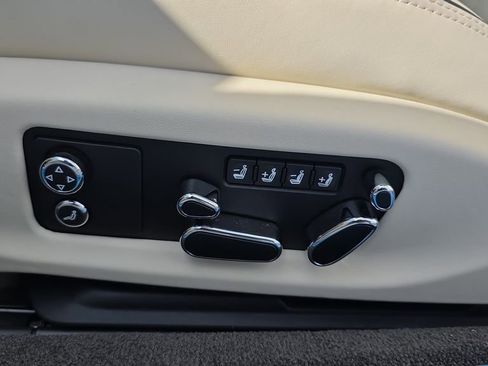 New 2025 Bentley Continental GTC image 28