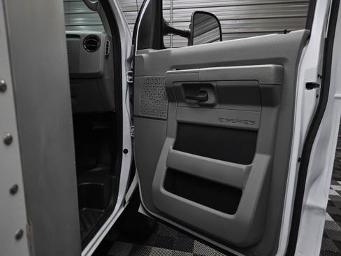 Used 2021 Ford E-450 and Econoline 450 Super Duty w/ Power Windows & Locks Group RWD image 28