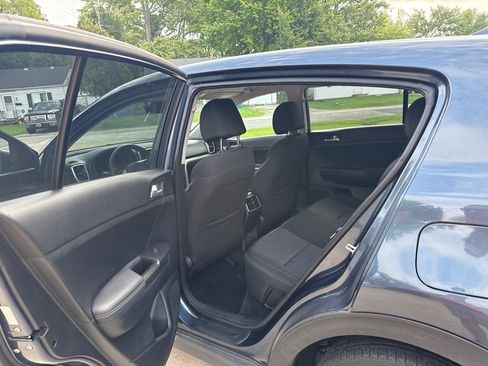 Used 2022 Kia Sportage LX FWD image 12