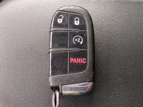 Used 2018 Jeep Renegade Limited w/ UConnect 8.4 Nav Group image 29