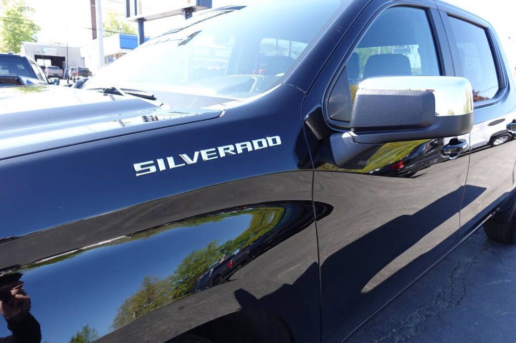 Used 2023 Chevrolet Silverado 1500 LT AWD/4WD image 8
