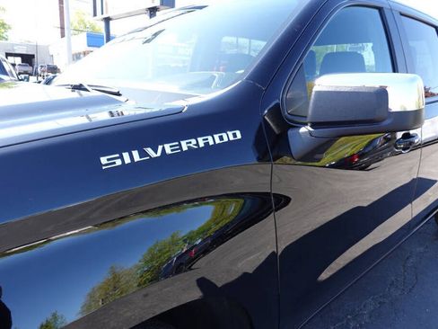 Used 2023 Chevrolet Silverado 1500 LT AWD/4WD image 8