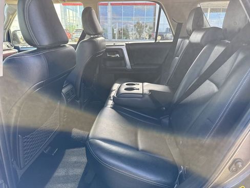Used 2014 Toyota 4Runner Limited AWD/4WD image 9