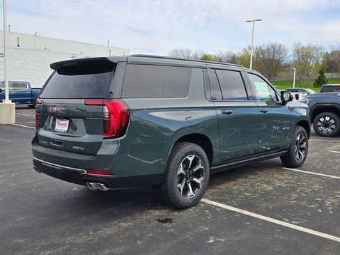 New 2026 GMC Yukon XL AT4 Ultimate AWD/4WD image 10