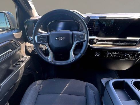 Used 2024 Chevrolet Silverado 1500 RST AWD/4WD image 9