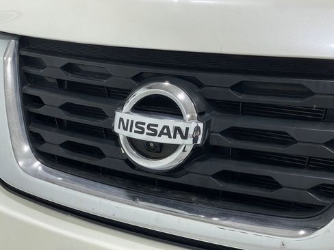 Used 2019 Nissan Pathfinder Platinum w/ Cargo Package AWD/4WD image 39