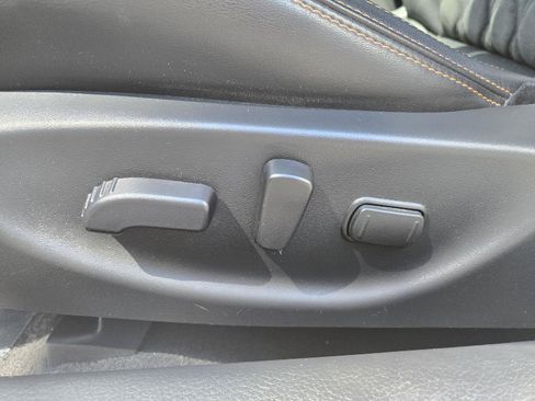 Used 2023 Nissan Maxima SR w/ Sport Mat Group FWD image 13