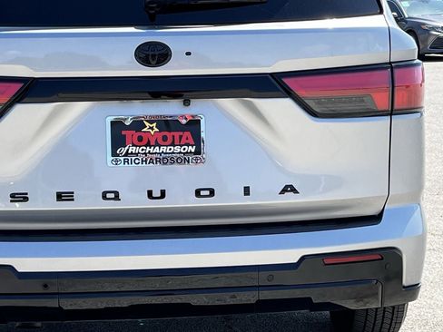 Used 2024 Toyota Sequoia Platinum AWD/4WD image 6