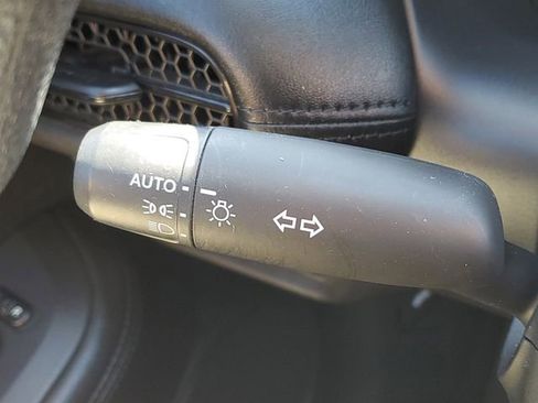 Used 2024 Honda HR-V LX image 19