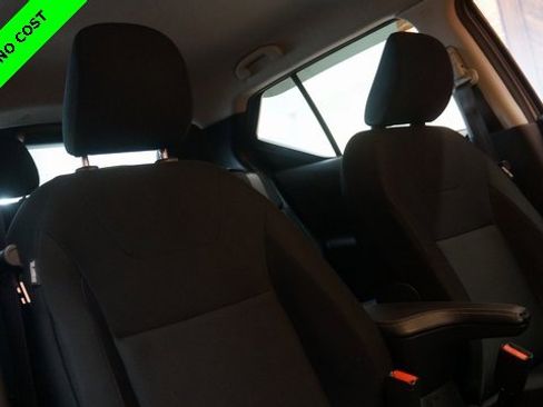 Certified 2024 Nissan Kicks S image 52